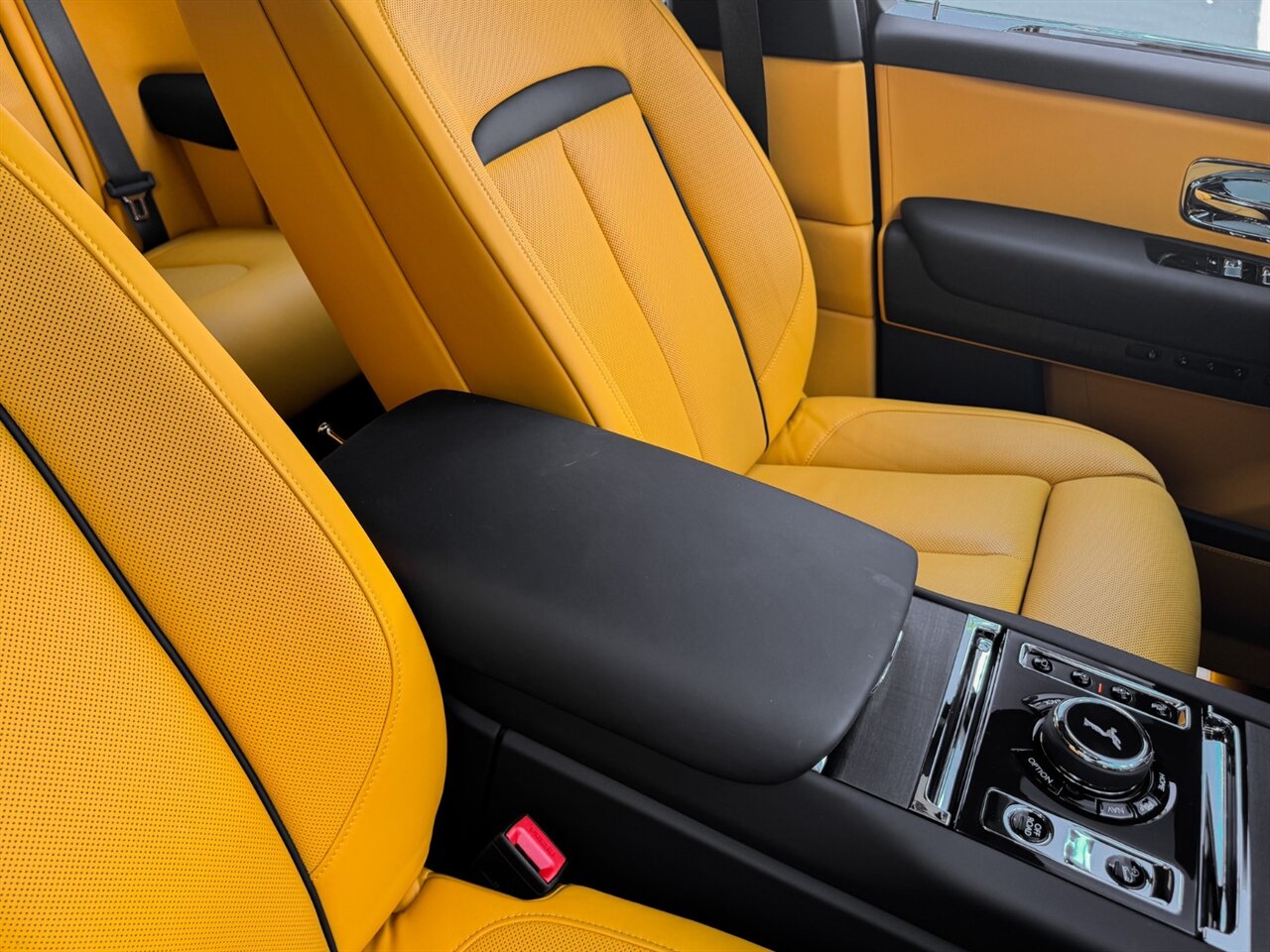 2025 Rolls-Royce Cullinan   - Photo 40 - Bonita Springs, FL 34134