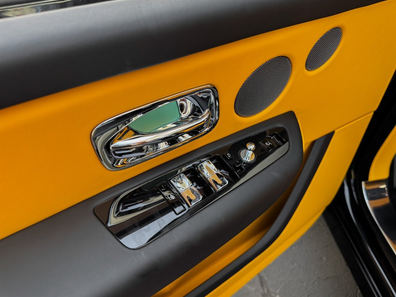 2025 Rolls-Royce Cullinan   - Photo 26 - Bonita Springs, FL 34134