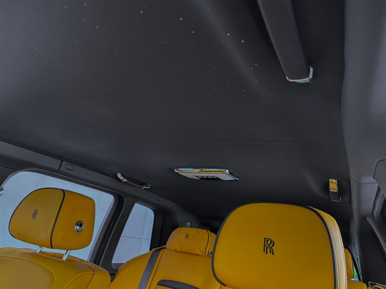 2025 Rolls-Royce Cullinan   - Photo 23 - Bonita Springs, FL 34134