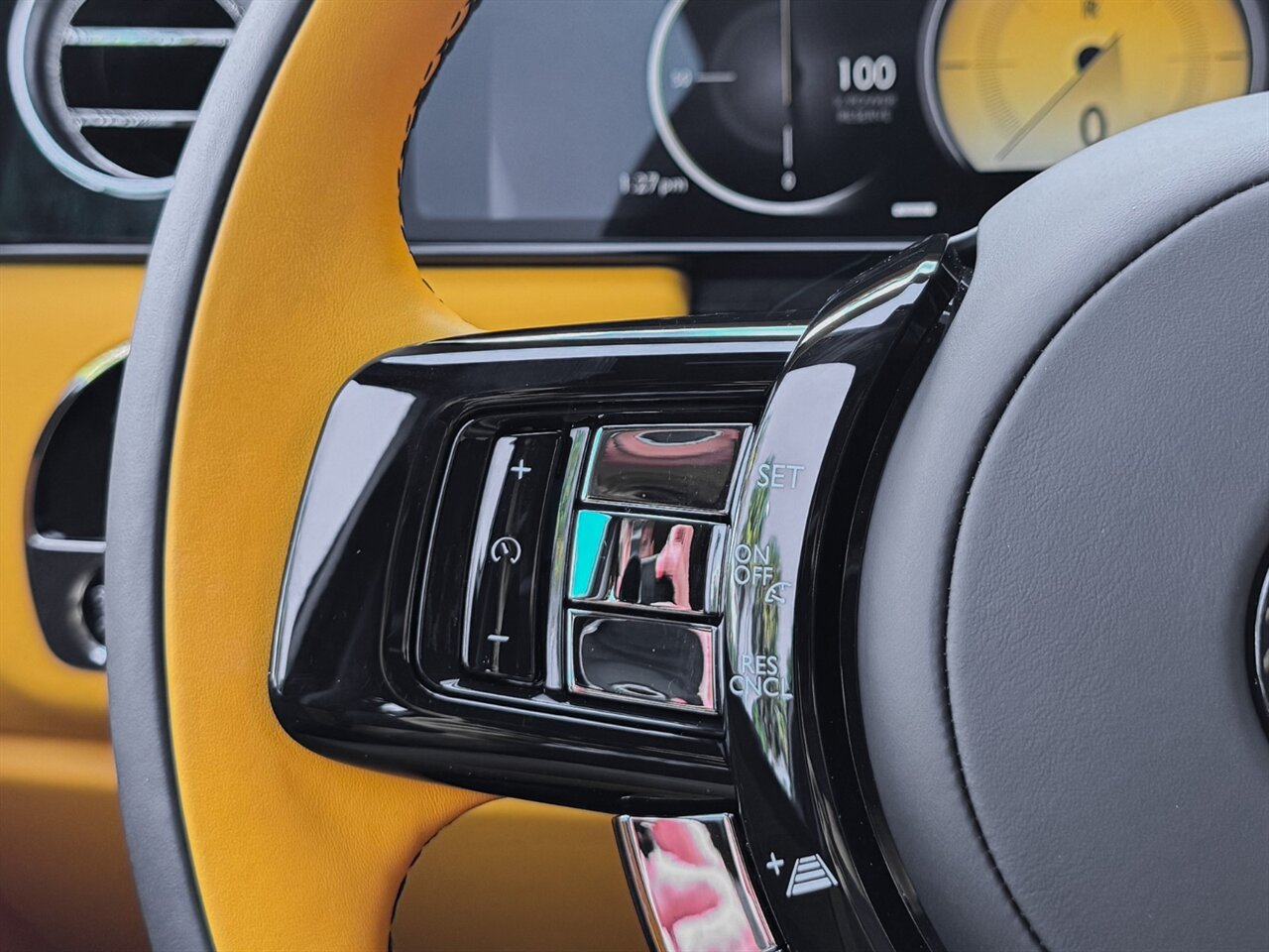 2025 Rolls-Royce Cullinan   - Photo 34 - Bonita Springs, FL 34134