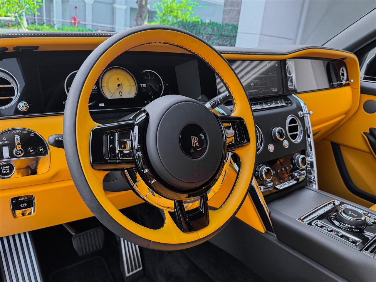 2025 Rolls-Royce Cullinan   - Photo 13 - Bonita Springs, FL 34134