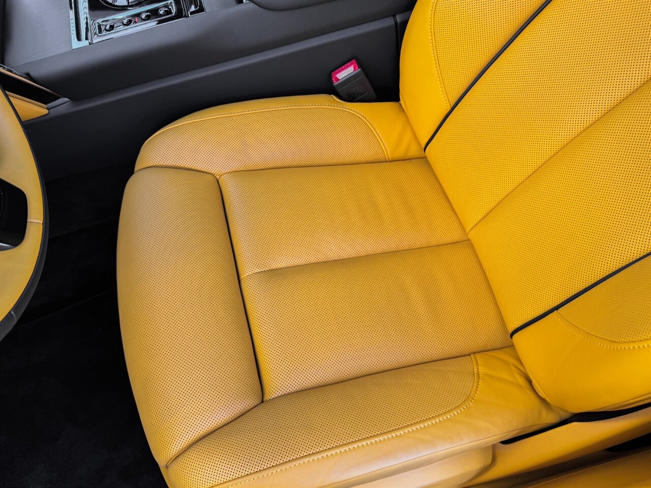 2025 Rolls-Royce Cullinan   - Photo 22 - Bonita Springs, FL 34134