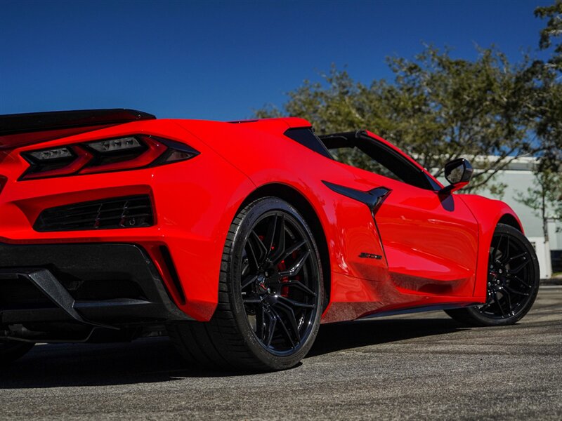 2023 Chevrolet Corvette Z06   - Photo 67 - Bonita Springs, FL 34134
