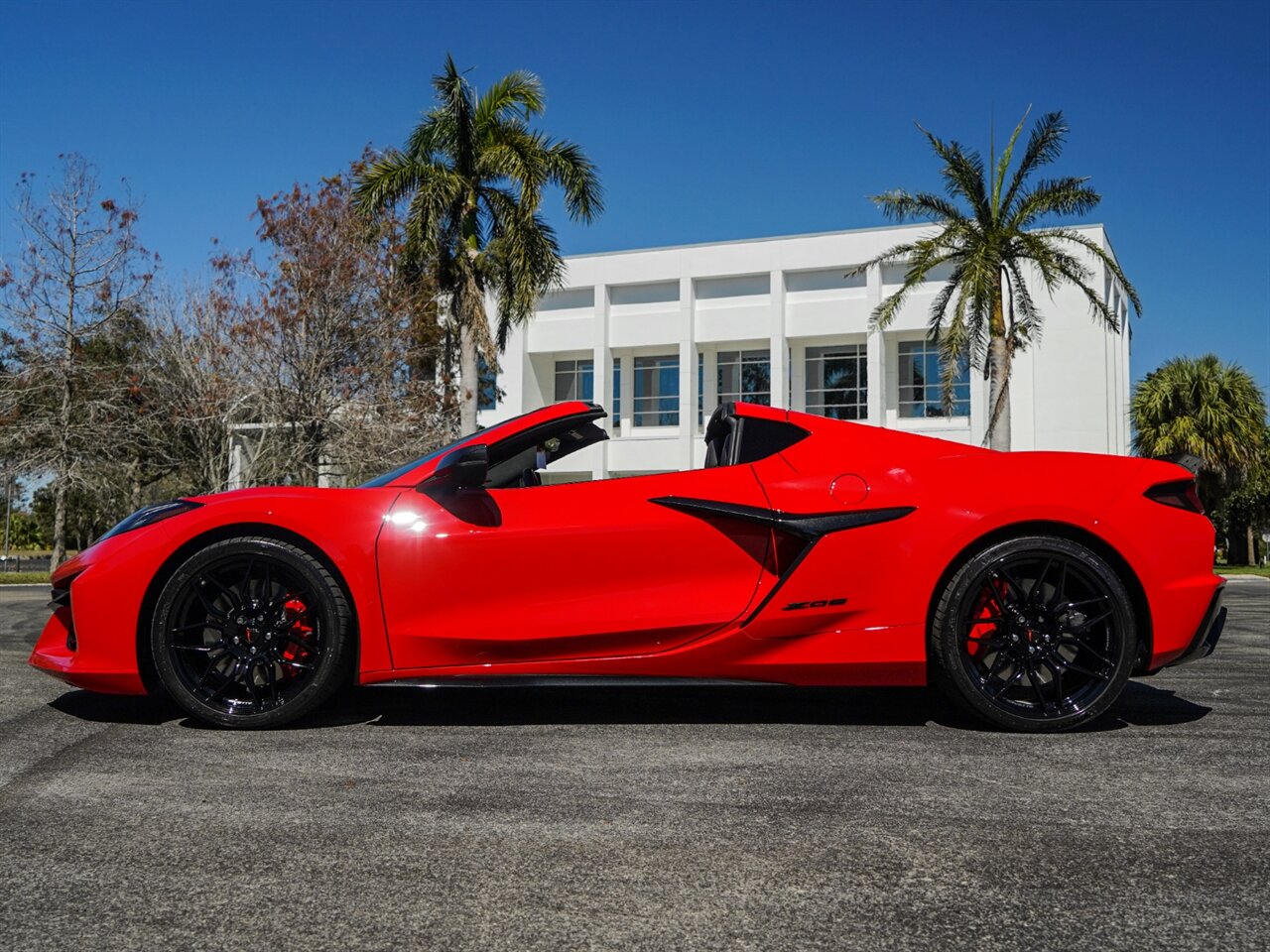 2023 Chevrolet Corvette Z06   - Photo 43 - Bonita Springs, FL 34134