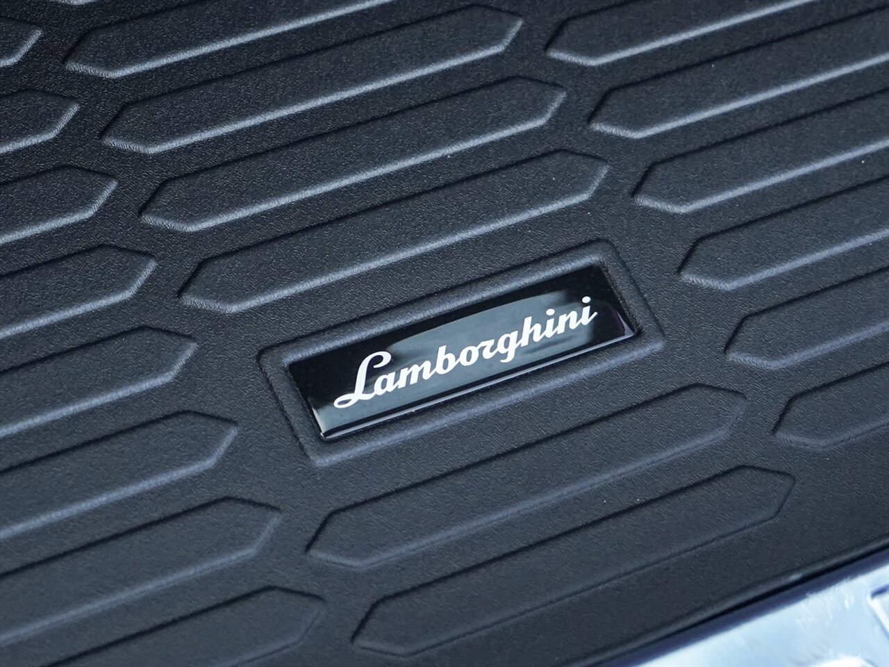 2022 Lamborghini Urus   - Photo 52 - Bonita Springs, FL 34134