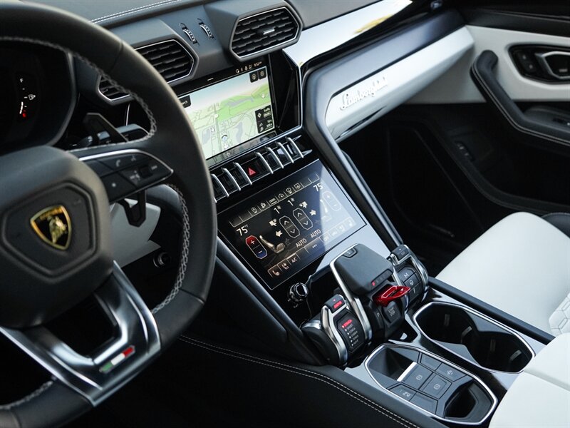 2022 Lamborghini Urus - Photo 14 - Bonita Springs, FL 34134