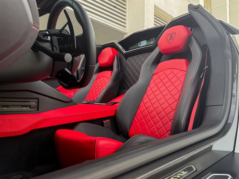 2018 Lamborghini Aventador LP 740-4 S   - Photo 23 - Bonita Springs, FL 34134