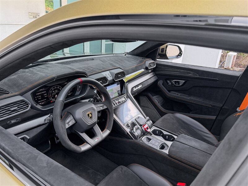 2024 Lamborghini Urus Performante - Photo 2 - Bonita Springs, FL 34134