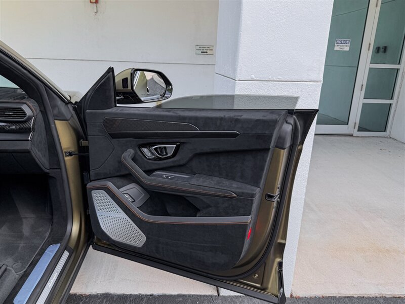2024 Lamborghini Urus Performante - Photo 38 - Bonita Springs, FL 34134