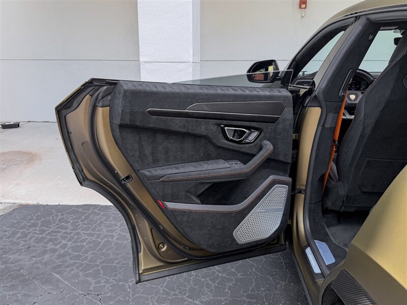 2024 Lamborghini Urus Performante - Photo 27 - Bonita Springs, FL 34134