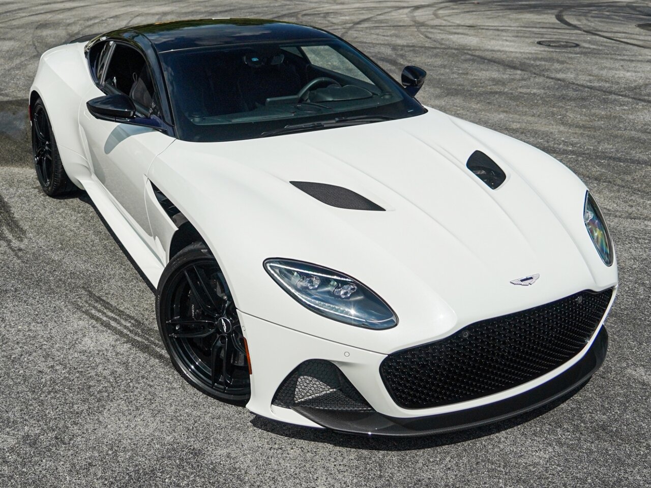 2019 Aston Martin DBS Superleggera   - Photo 59 - Bonita Springs, FL 34134