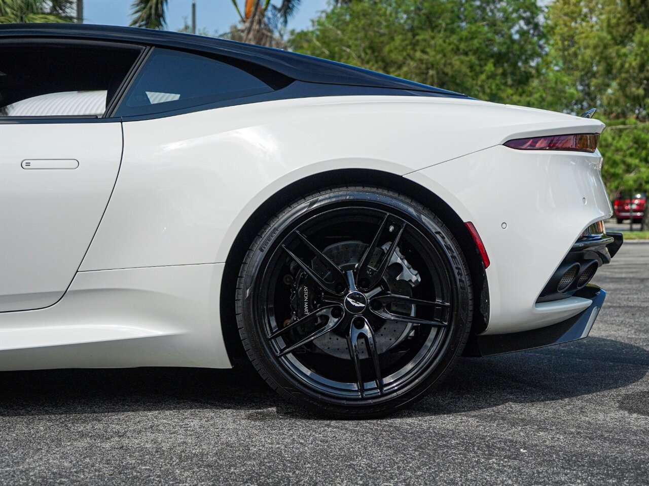 2019 Aston Martin DBS Superleggera   - Photo 39 - Bonita Springs, FL 34134