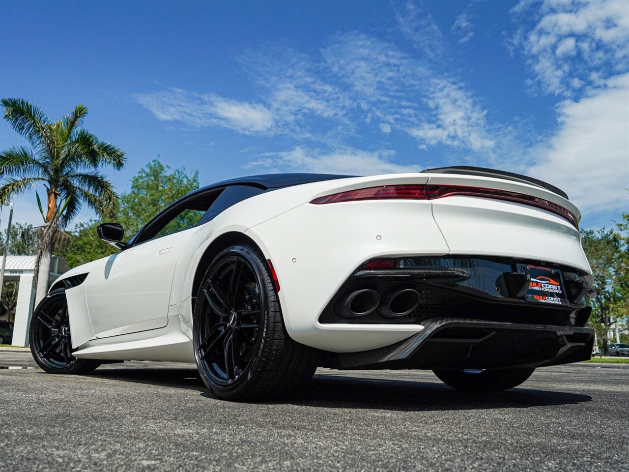 2019 Aston Martin DBS Superleggera   - Photo 40 - Bonita Springs, FL 34134