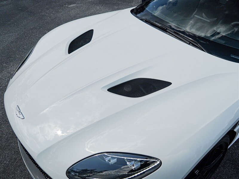 2019 Aston Martin DBS Superleggera - Photo 5 - Bonita Springs, FL 34134