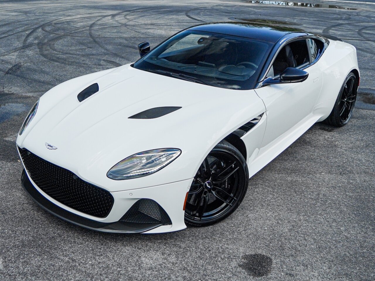 2019 Aston Martin DBS Superleggera   - Photo 7 - Bonita Springs, FL 34134