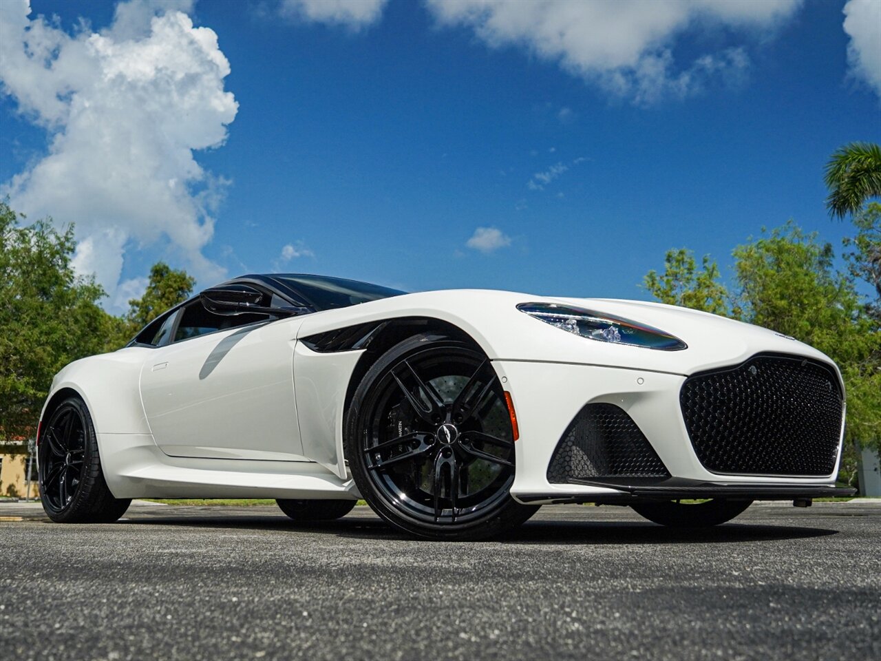 2019 Aston Martin DBS Superleggera   - Photo 63 - Bonita Springs, FL 34134