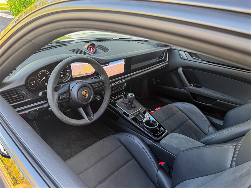 2023 Porsche 911 Carrera S  