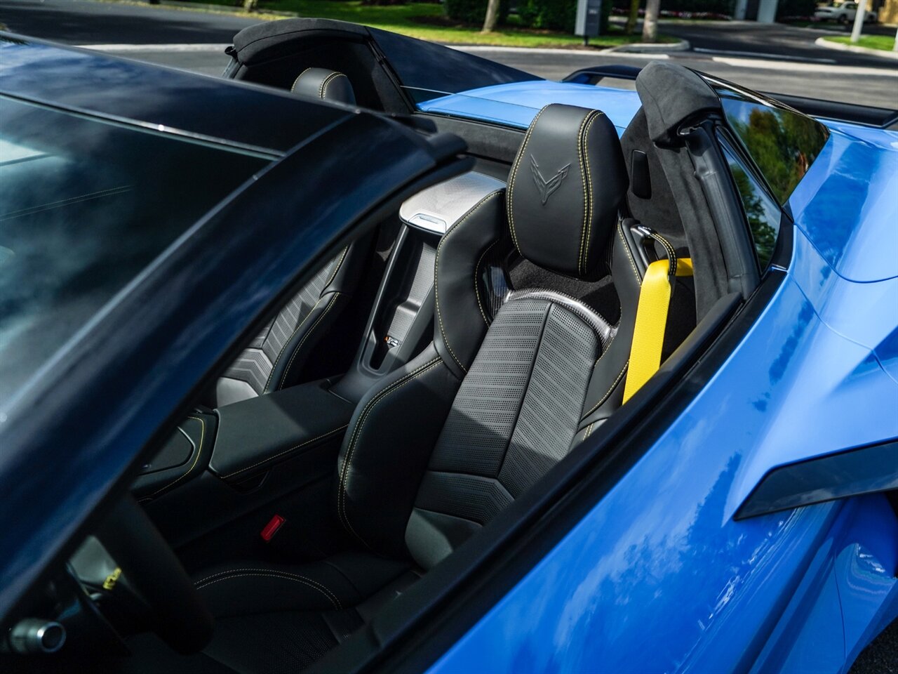 2022 Chevrolet Corvette Stingray   - Photo 8 - Bonita Springs, FL 34134