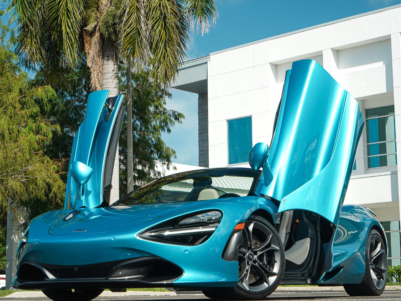 2020 McLaren 720S Spider Performance   - Photo 13 - Bonita Springs, FL 34134