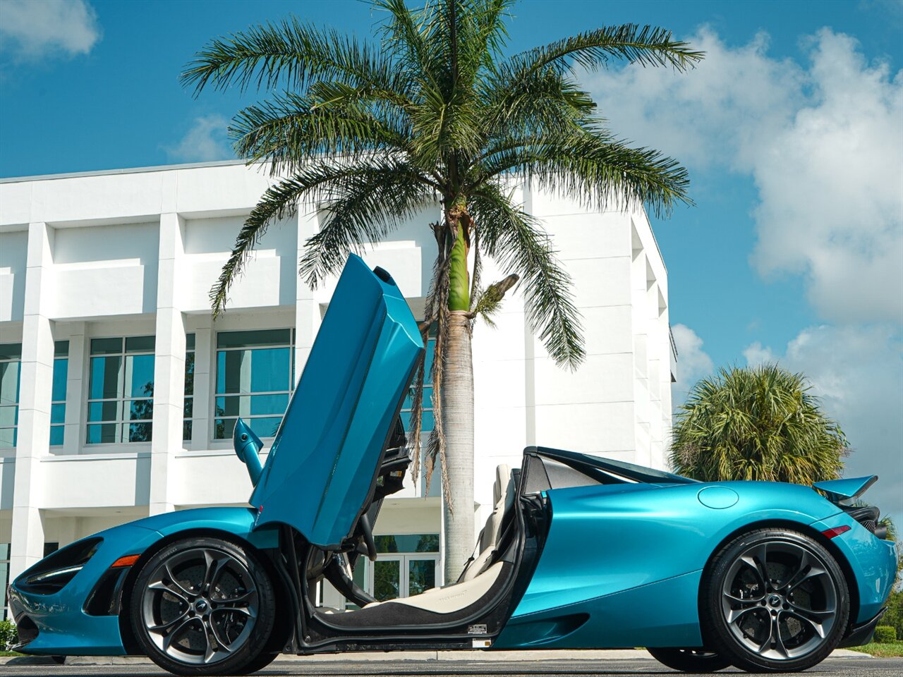 2020 McLaren 720S Spider Performance   - Photo 16 - Bonita Springs, FL 34134