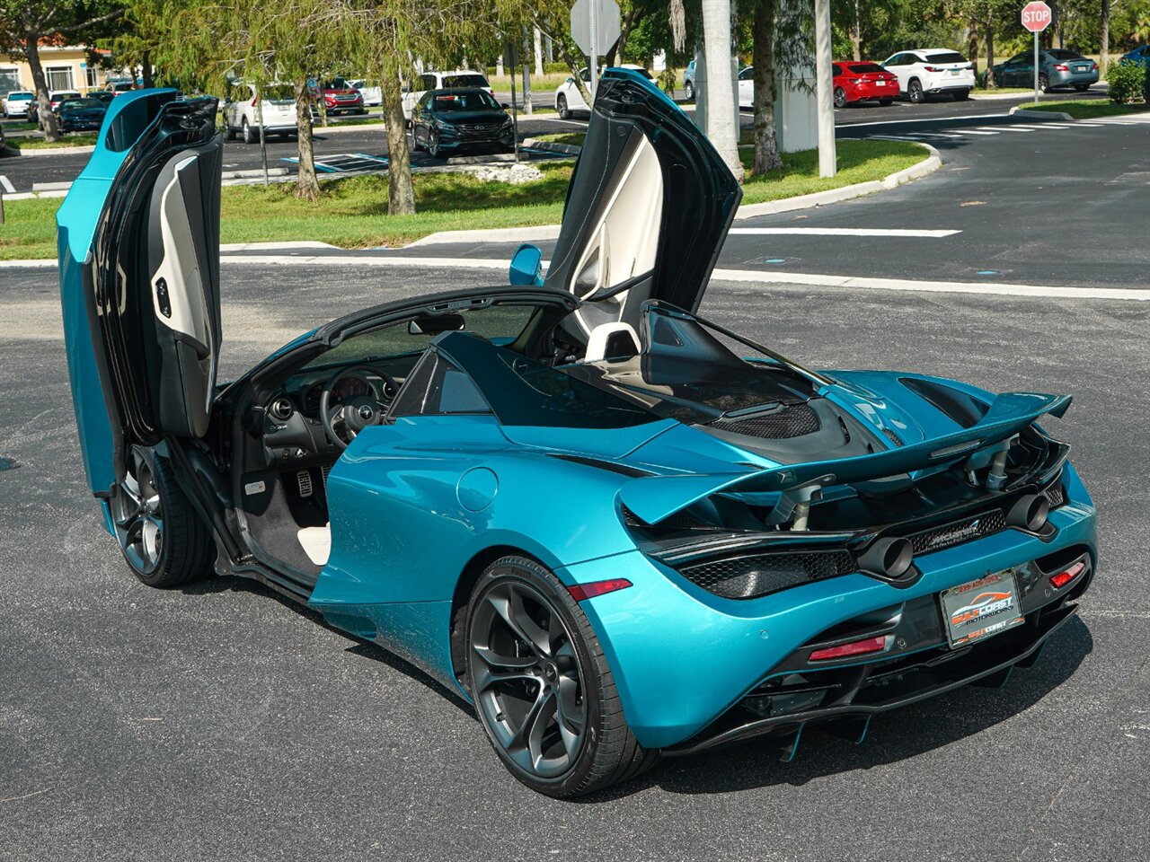 2020 McLaren 720S Spider Performance   - Photo 20 - Bonita Springs, FL 34134