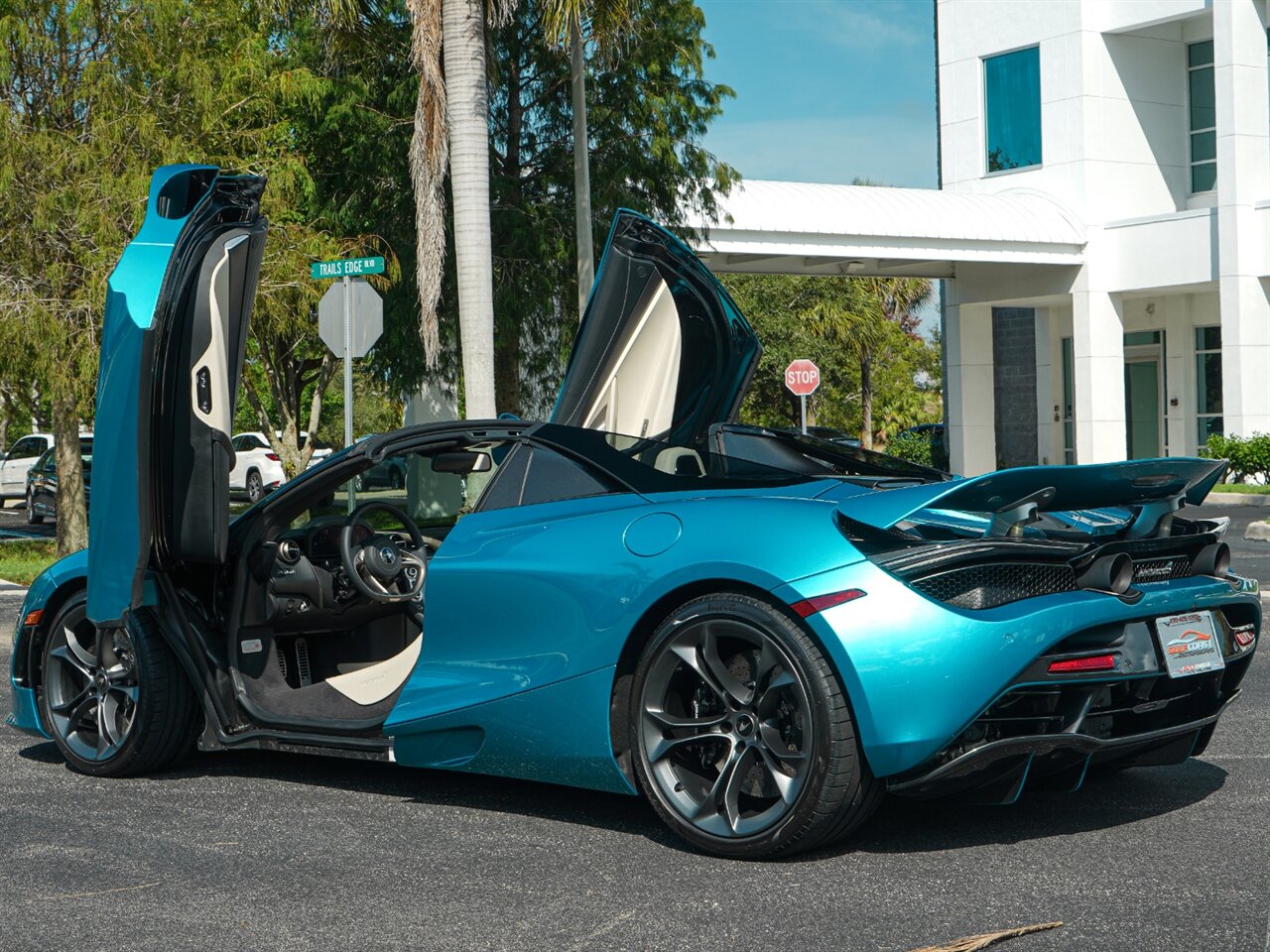 2020 McLaren 720S Spider Performance   - Photo 18 - Bonita Springs, FL 34134