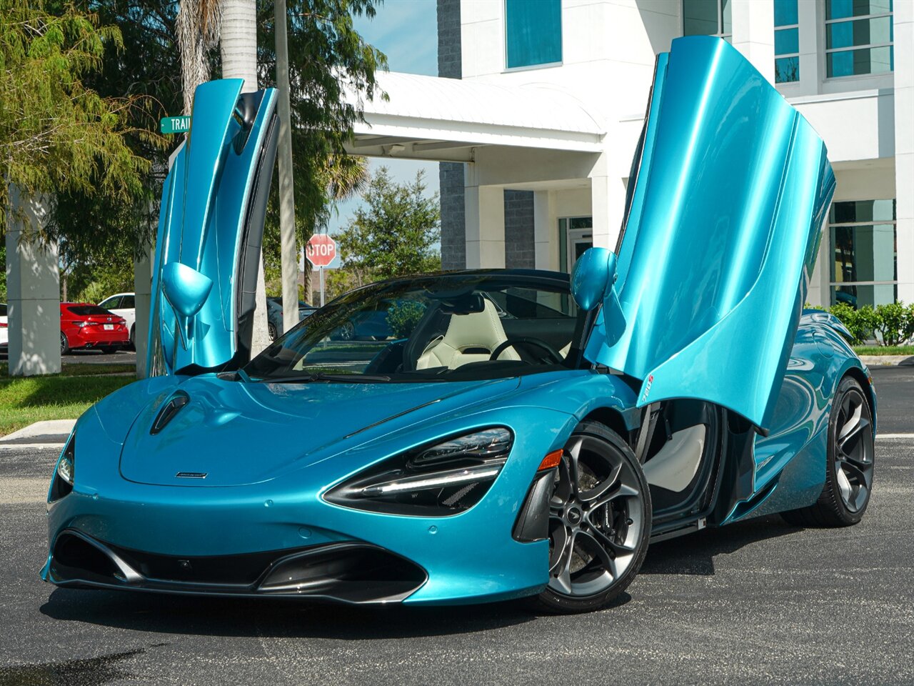 2020 McLaren 720S Spider Performance   - Photo 12 - Bonita Springs, FL 34134