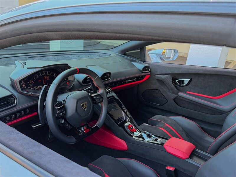 2023 Lamborghini Huracan Tecnica  