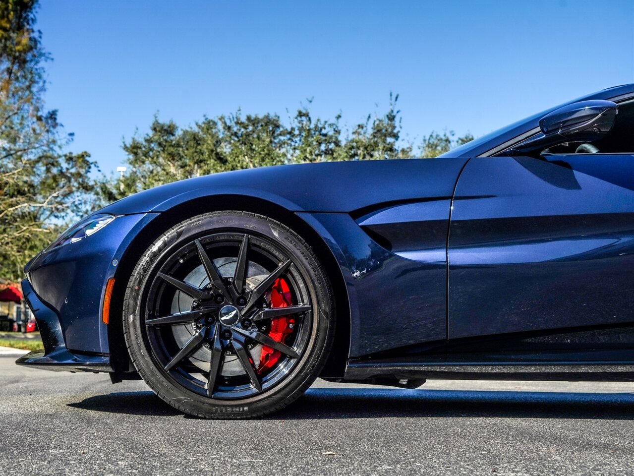 2019 Aston Martin Vantage   - Photo 30 - Bonita Springs, FL 34134