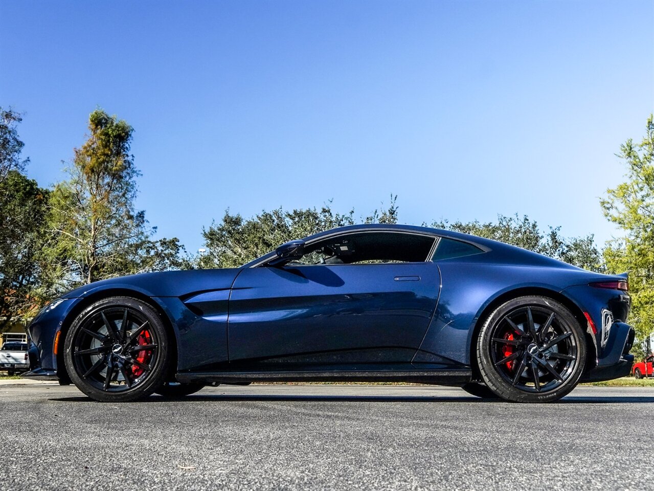 2019 Aston Martin Vantage   - Photo 29 - Bonita Springs, FL 34134