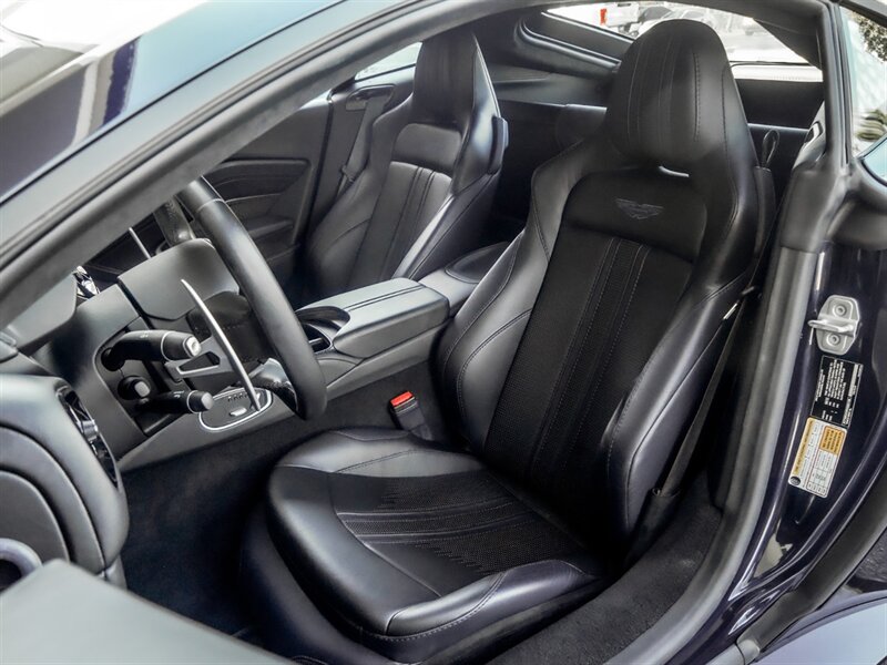 2019 Aston Martin Vantage   - Photo 18 - Bonita Springs, FL 34134
