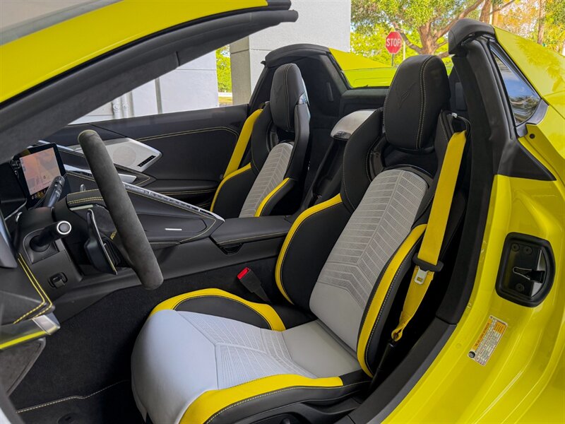 2022 Chevrolet Corvette Stingray   - Photo 19 - Bonita Springs, FL 34134