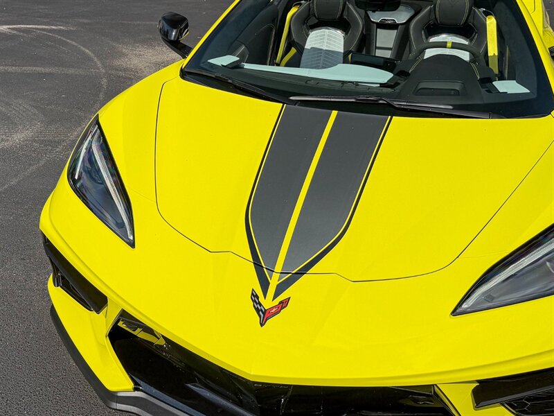 2022 Chevrolet Corvette Stingray   - Photo 5 - Bonita Springs, FL 34134