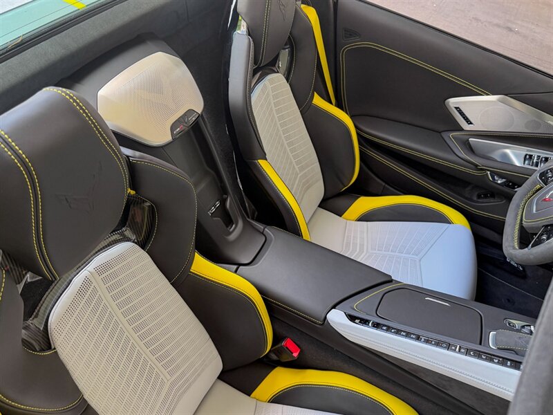 2022 Chevrolet Corvette Stingray   - Photo 33 - Bonita Springs, FL 34134
