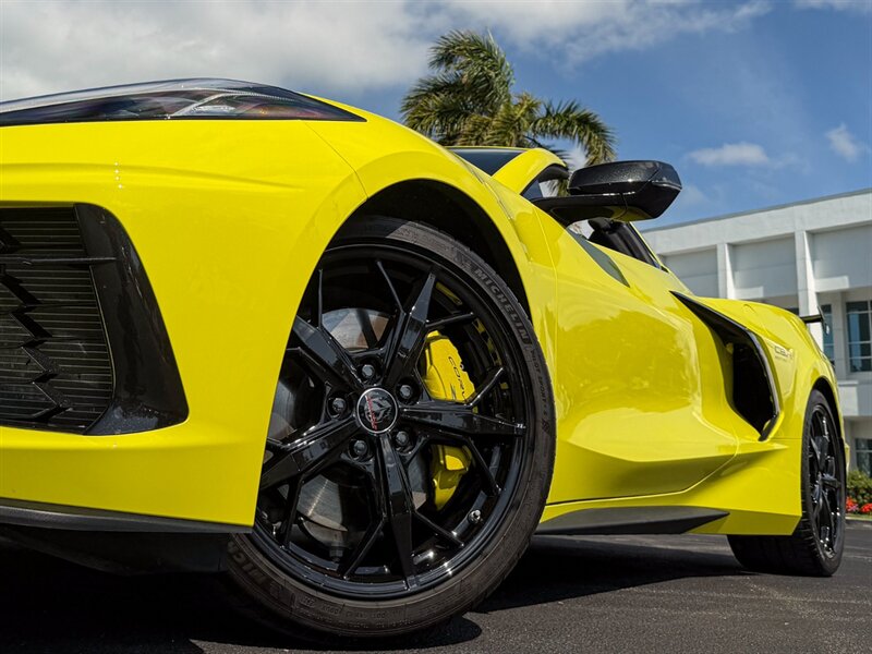 2022 Chevrolet Corvette Stingray   - Photo 11 - Bonita Springs, FL 34134