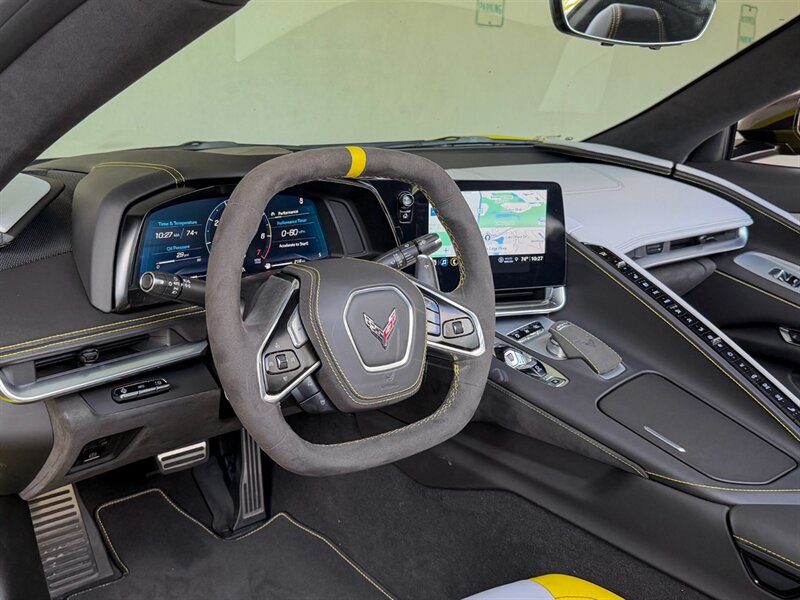 2022 Chevrolet Corvette Stingray   - Photo 12 - Bonita Springs, FL 34134
