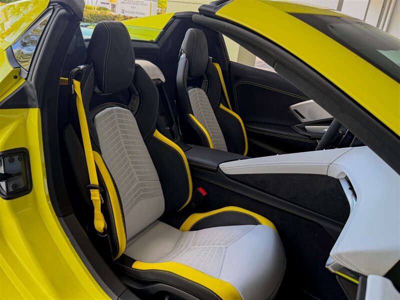 2022 Chevrolet Corvette Stingray   - Photo 30 - Bonita Springs, FL 34134