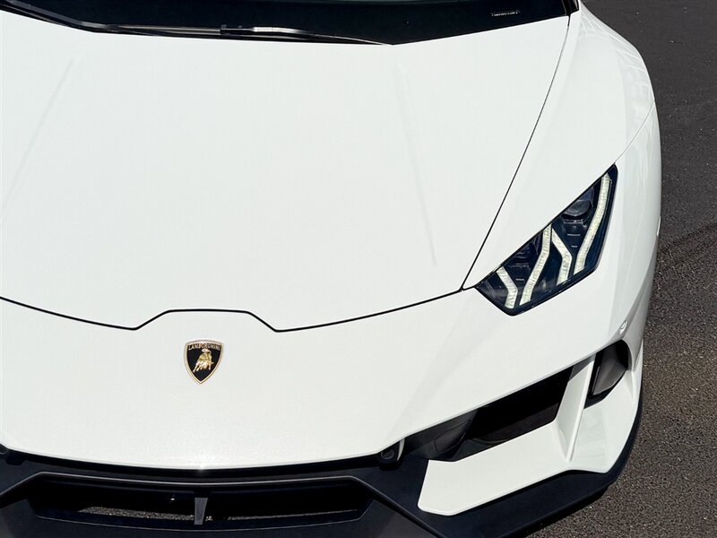 2020 Lamborghini Huracan EVO Spyder   - Photo 5 - Bonita Springs, FL 34134