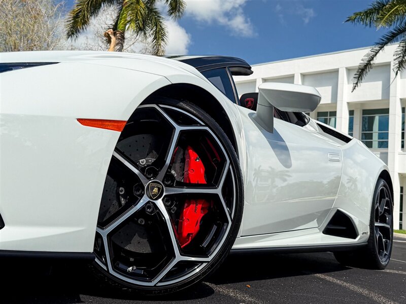 2020 Lamborghini Huracan EVO Spyder   - Photo 12 - Bonita Springs, FL 34134