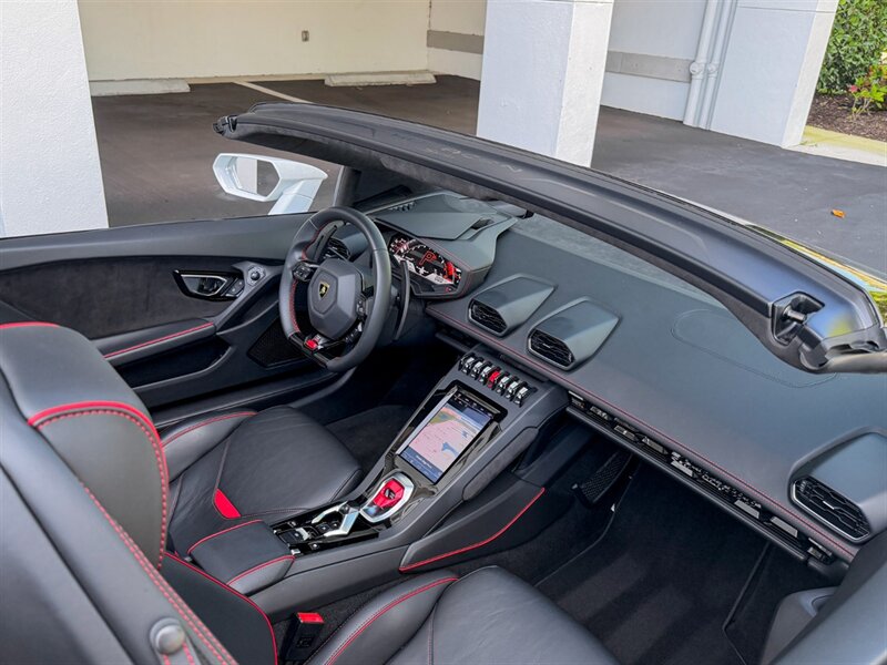 2020 Lamborghini Huracan EVO Spyder   - Photo 29 - Bonita Springs, FL 34134