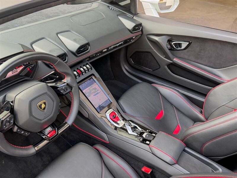 2020 Lamborghini Huracan EVO Spyder   - Photo 15 - Bonita Springs, FL 34134
