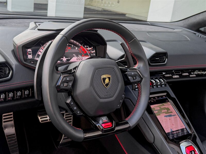 2020 Lamborghini Huracan EVO Spyder   - Photo 13 - Bonita Springs, FL 34134