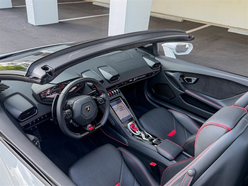 2020 Lamborghini Huracan EVO Spyder   - Photo 2 - Bonita Springs, FL 34134