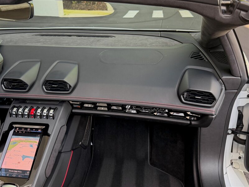 2020 Lamborghini Huracan EVO Spyder   - Photo 37 - Bonita Springs, FL 34134