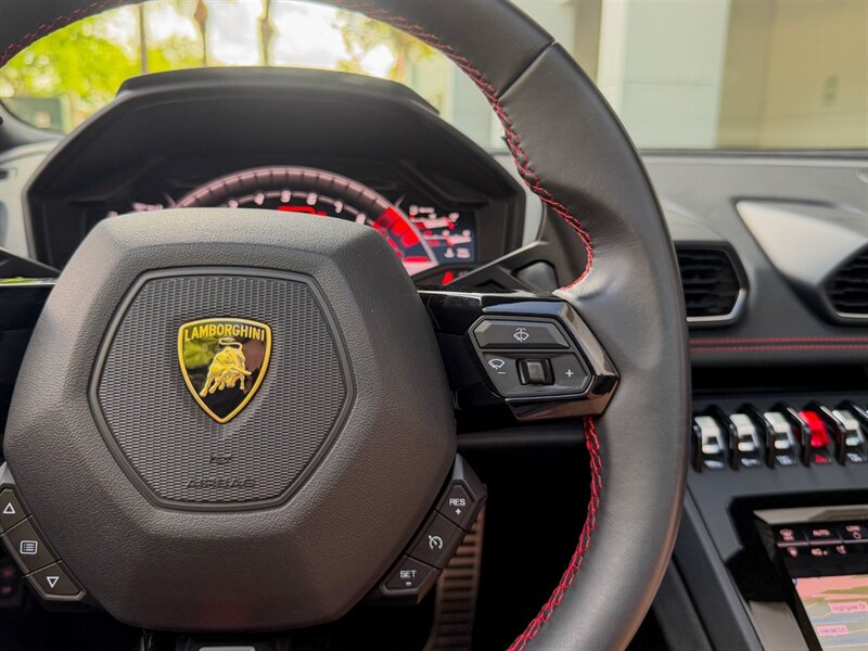 2020 Lamborghini Huracan EVO Spyder   - Photo 32 - Bonita Springs, FL 34134