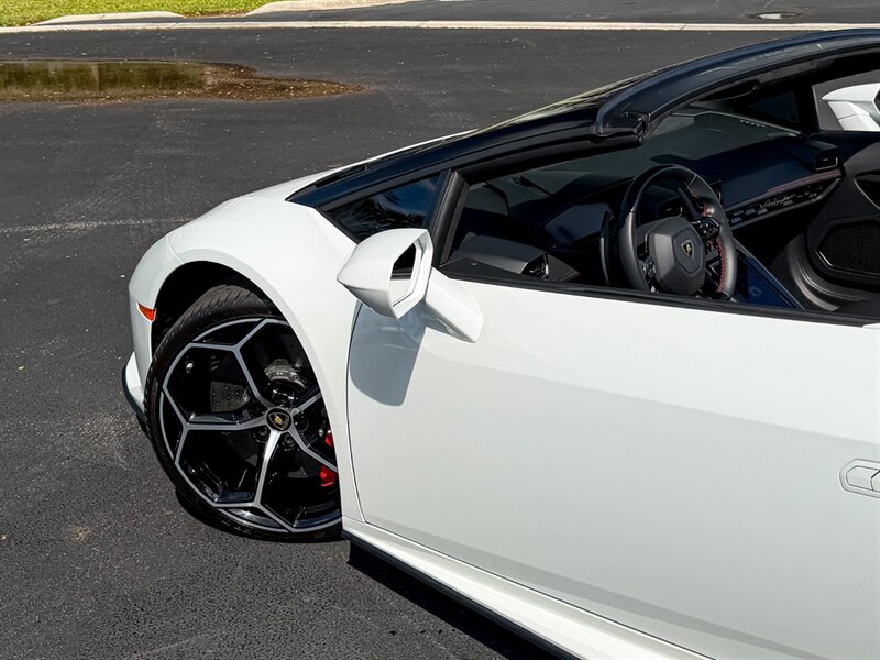 2020 Lamborghini Huracan EVO Spyder   - Photo 49 - Bonita Springs, FL 34134