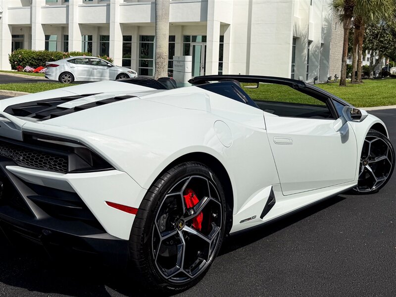 2020 Lamborghini Huracan EVO Spyder   - Photo 60 - Bonita Springs, FL 34134