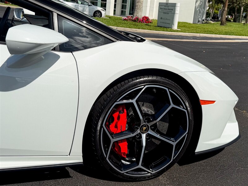 2020 Lamborghini Huracan EVO Spyder   - Photo 66 - Bonita Springs, FL 34134