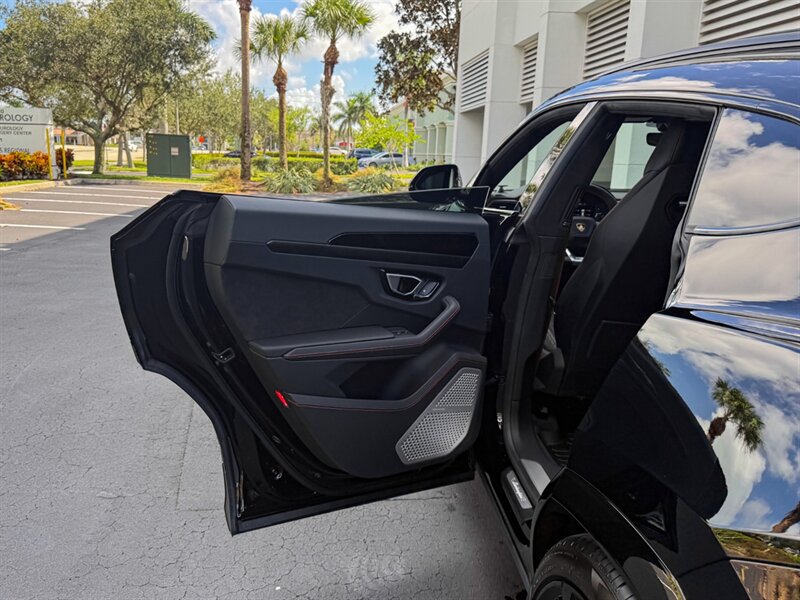 2024 Lamborghini Urus S - Photo 30 - Bonita Springs, FL 34134