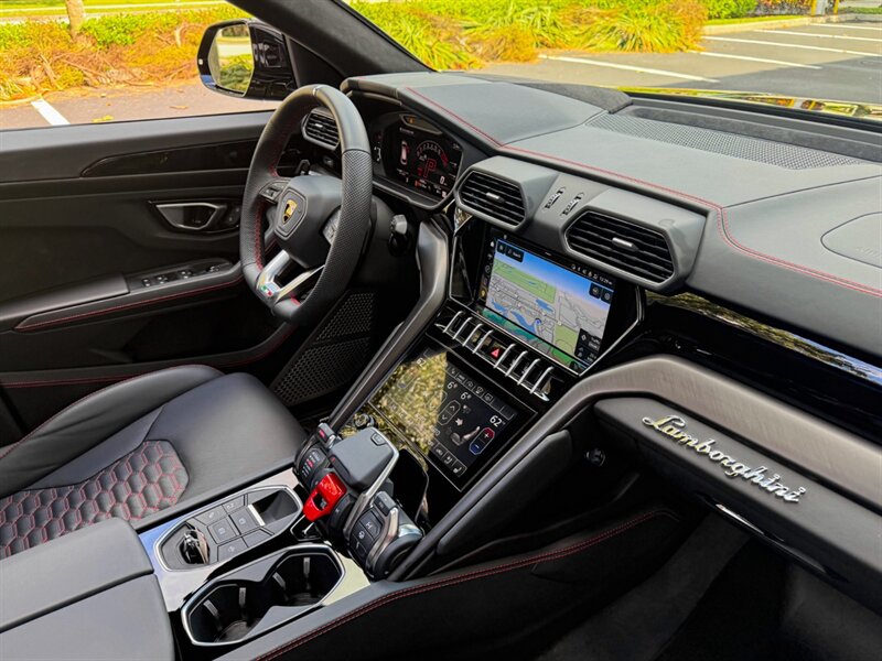 2024 Lamborghini Urus S - Photo 41 - Bonita Springs, FL 34134